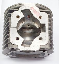 PARILLA TT23 CRANKCASE S/HAND product image