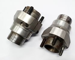 OLD SCHOOL 17MM FRONT ADJUSTABLE HUBS product image